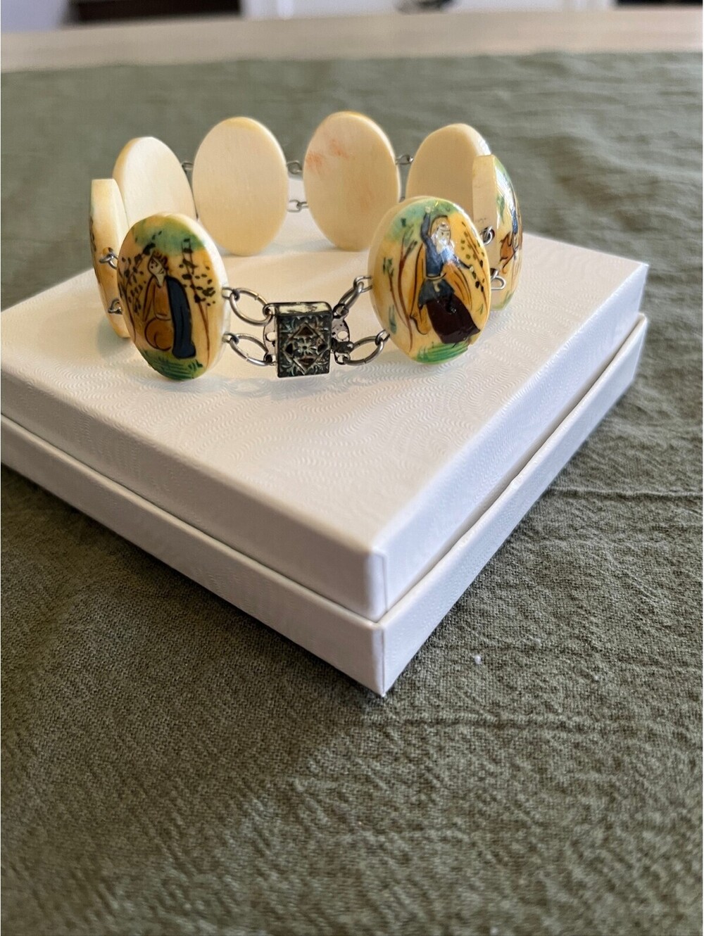 Painted shell panel stretch bracelet